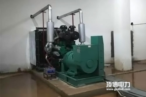 250KW康明斯柴油發(fā)電機組